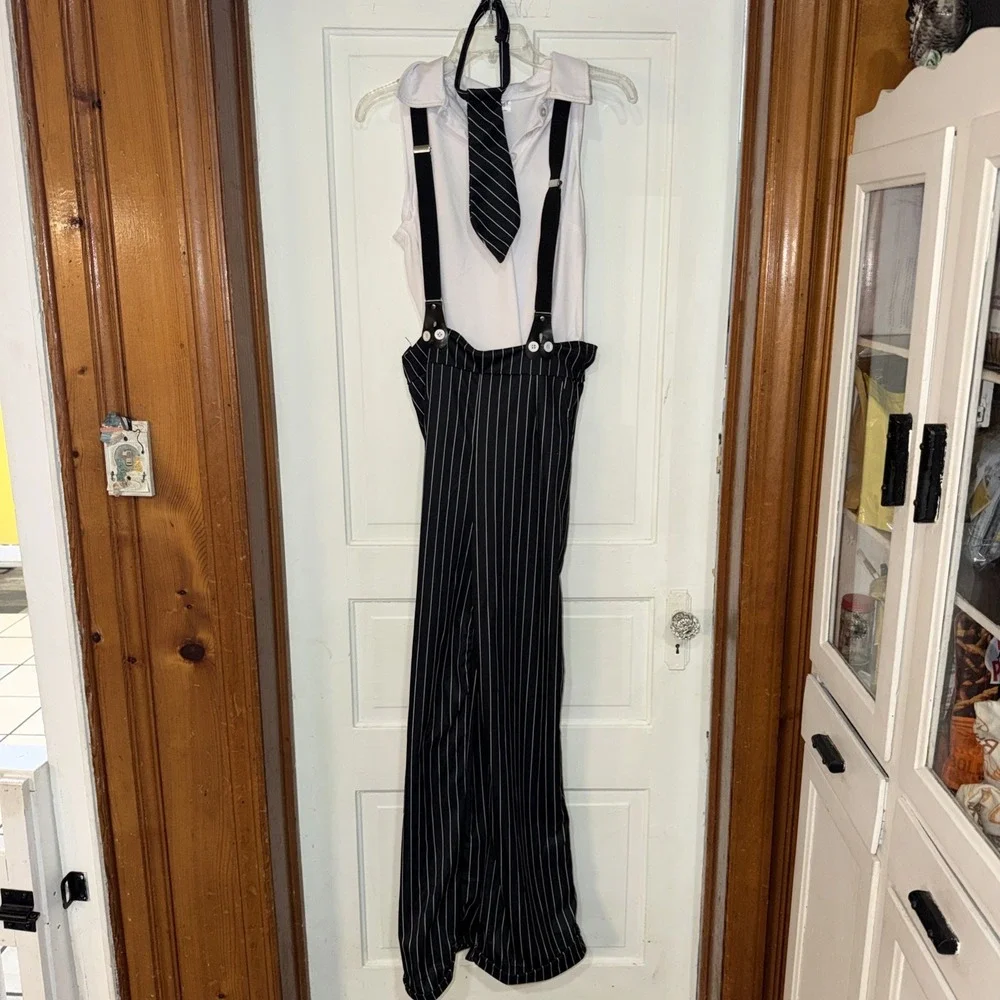 Spirit Halloween Cosplay Mrs. Mob Gangster Costume Party Adult Medium 8-10 - Picture 3 of 16